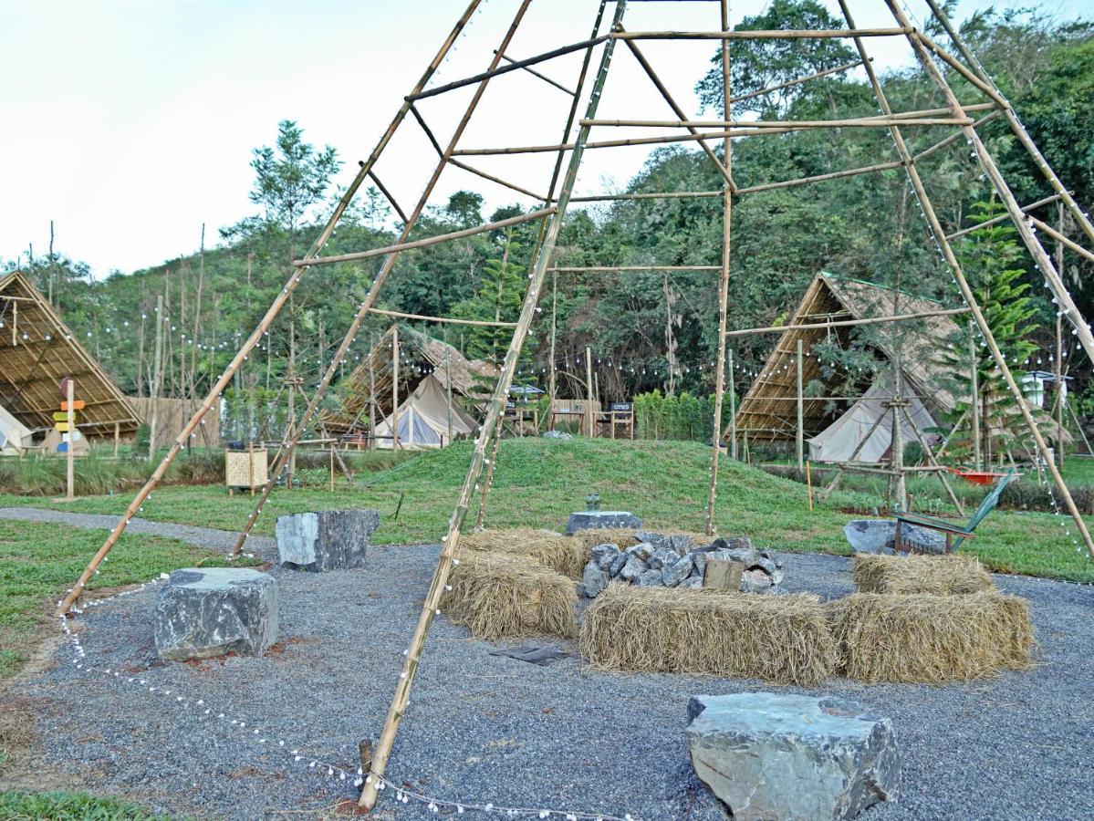 Yellowstone Camps Resort Khao Yai Пакчонг Экстерьер фото